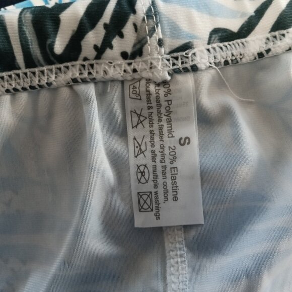 NWT ARIGREBEN 1" SWIM BRIEF, SIZE "S" (28"-30"), BLUE AND WHITE LEAF PATTERN. - Picture 4 of 7